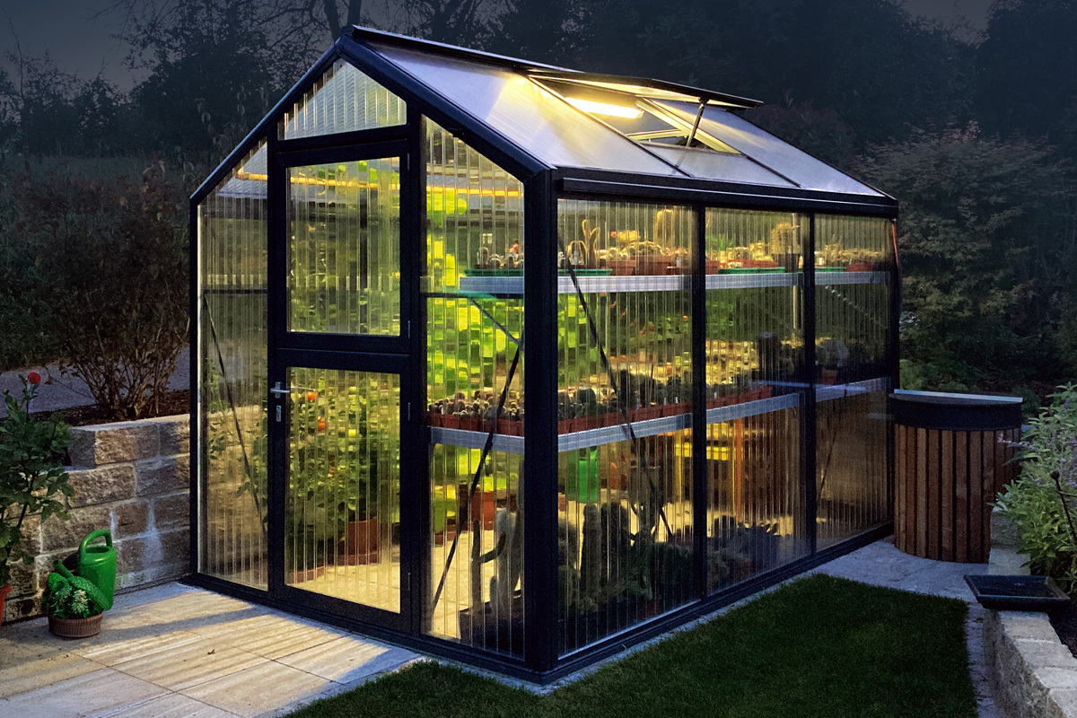 Gew�chshaus im Garten